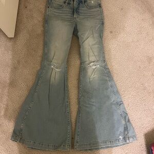 Wranglers Women's Flared Light Blue Jeans